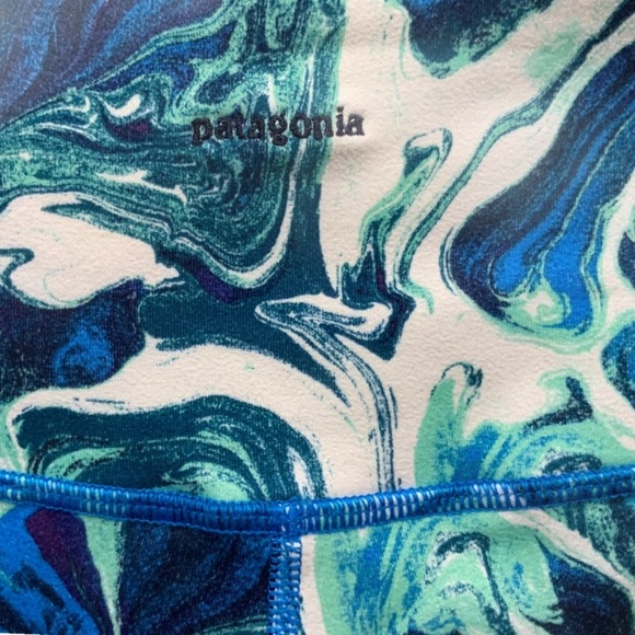 PATAGONIA Blue Swirl Centered Crop Legging SZ L - Picture 3 of 5